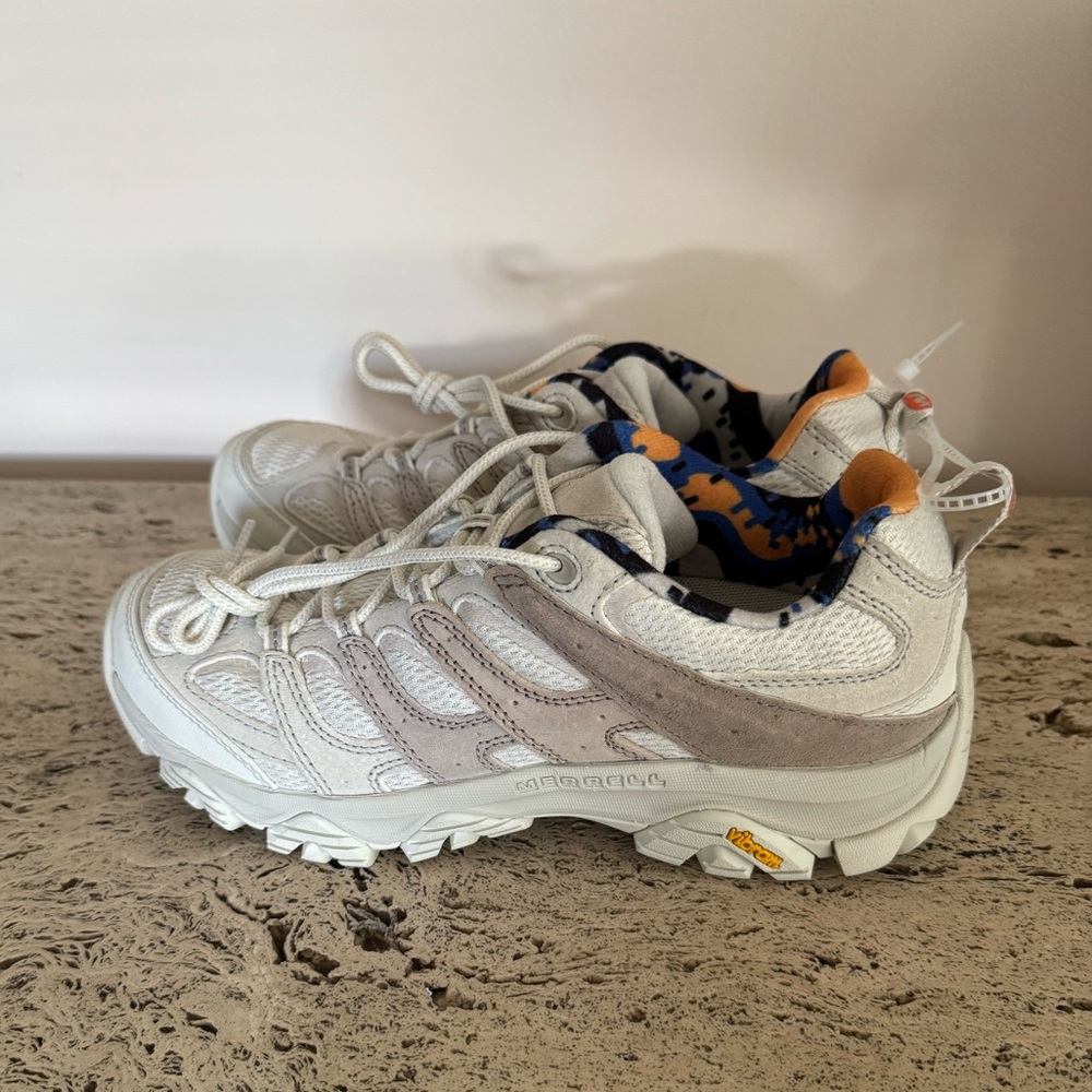 NWOB Merrell Moab 3 Flutter WMNS Beige / Khaki Hiking Shoes. Size 10. MSRP $140 - Picture 10 of 17